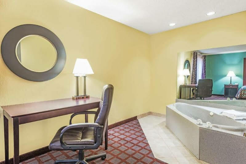 Surestay Plus Hotel By Best Western Kearney Dış mekan fotoğraf